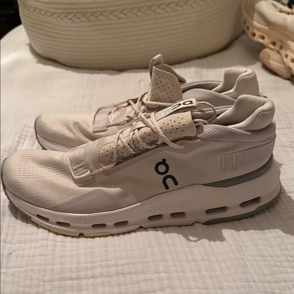 On Running Women's Sneakers in Cream and White